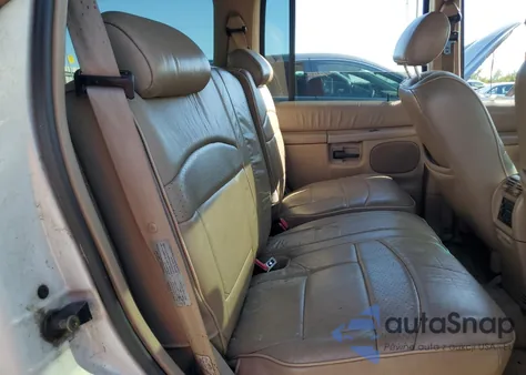 1998 Ford Explorer z USA, uszkodzony, nr VIN 1FMZU35P3WZB00726